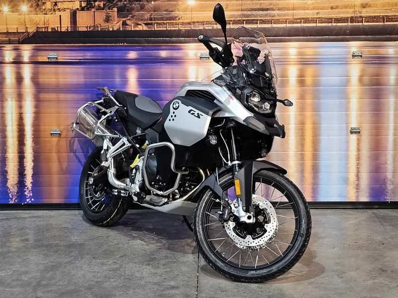 2024 BMW F 900 GS Adventure White Aluminum Metal Matte