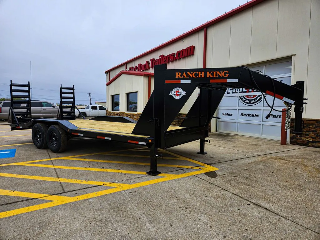 2023 Ranch King Trailers 20' Gooseneck w/Stand Up Ramps