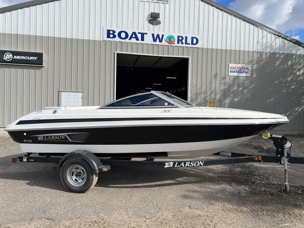 2011 Larson LX 850 190HP 4.3 V6 Runabout in East Bethel, MN