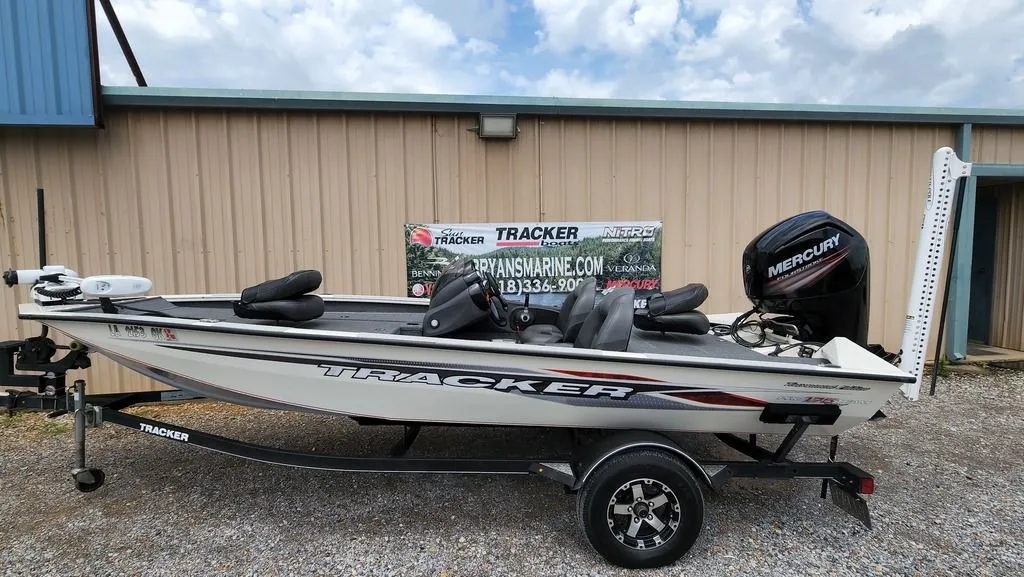 2019 Tracker Boats Pro Team 175 TXW Tournament Ed.