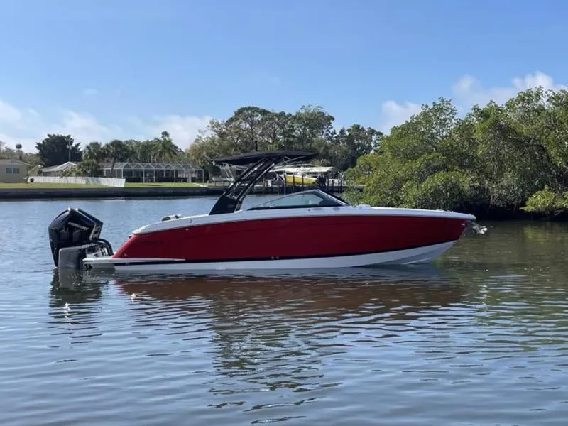 2022 Cobalt Boats R8 Outboard