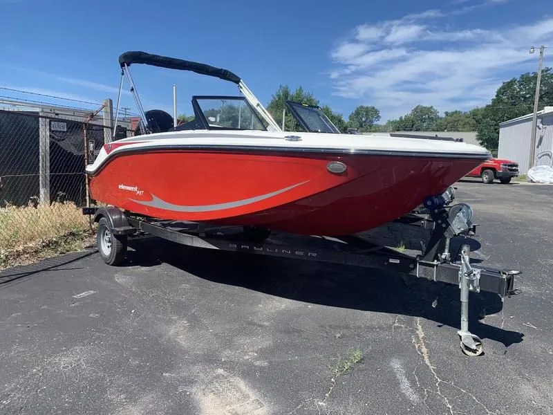 2024 Bayliner M17