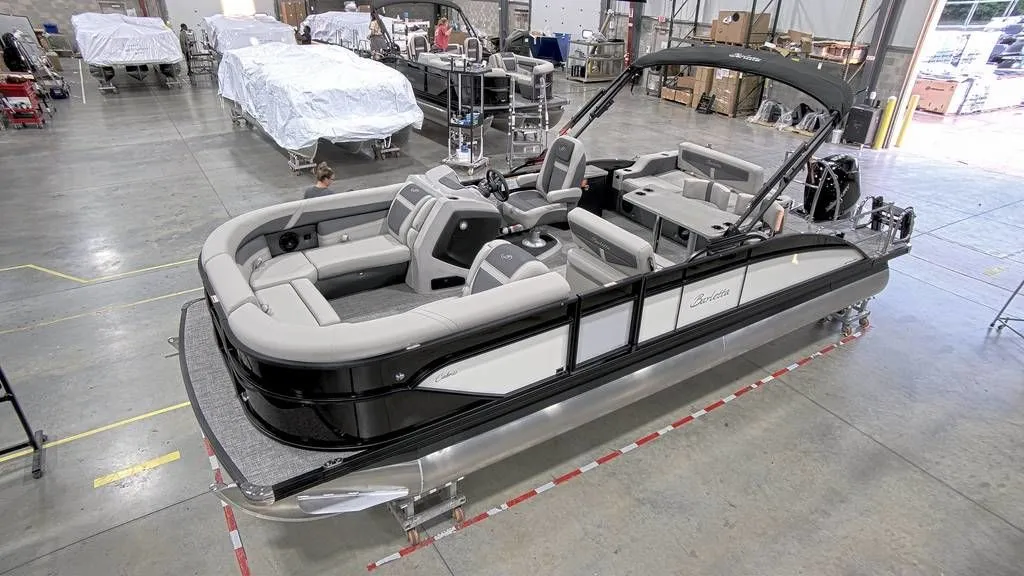 2024 Barletta Boats Cabrio 24UE