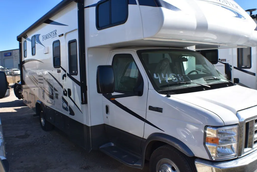 2018 Forest River Forester 2421MS