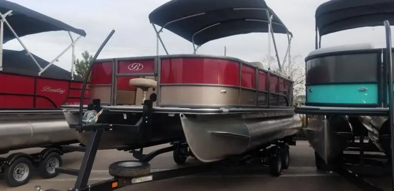 2024 Bentley Pontoons 200 CW Forward Fish