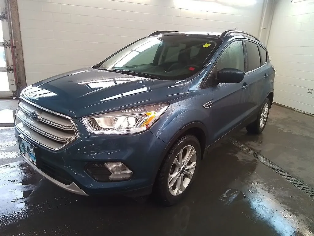 2018 Ford Escape SEL! 4WD! LEATHER! HEATEDSEATS! POWERSEATS!
