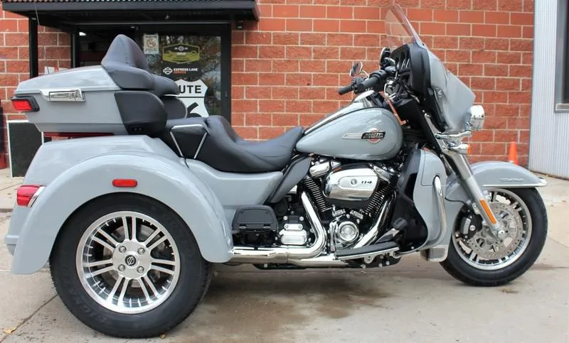 2024 Harley-Davidson FLHTCUTG - Tri Glide Ultra