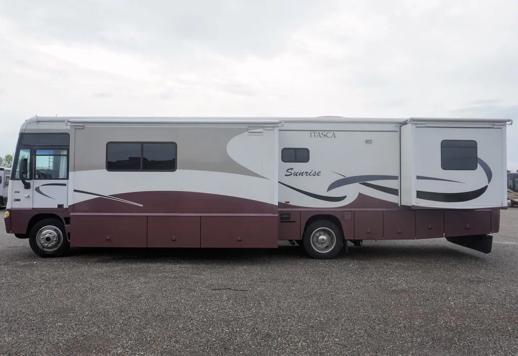 2006 Winnebago Sunrise 38J