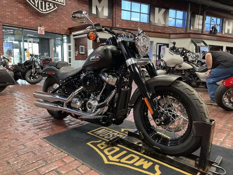 2021 Harley-Davidson FLSL - Softail Slim