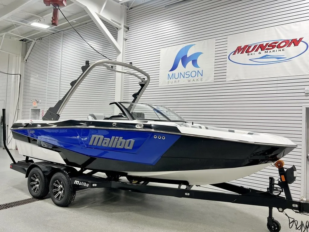 2024 Malibu Boats 21 LX-R in Round Lake, IL