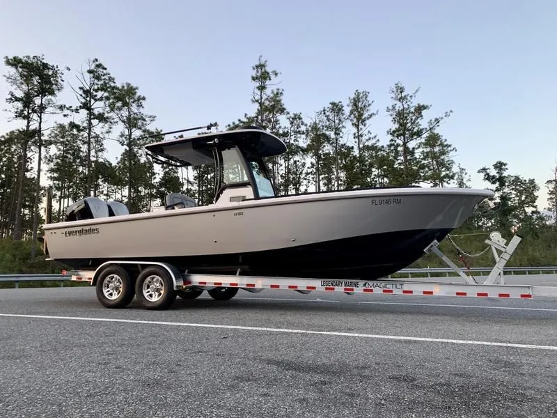 2018 Everglades 273 Center Console in Broadway, NC