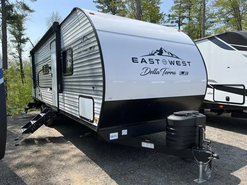 2023 East to West RV  Della Terra 255BHLE