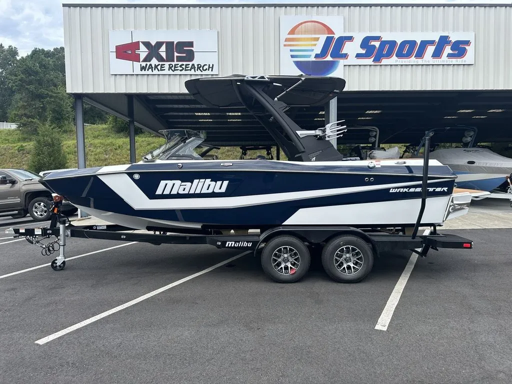2023 Malibu Boats 21 LX in Seneca, SC