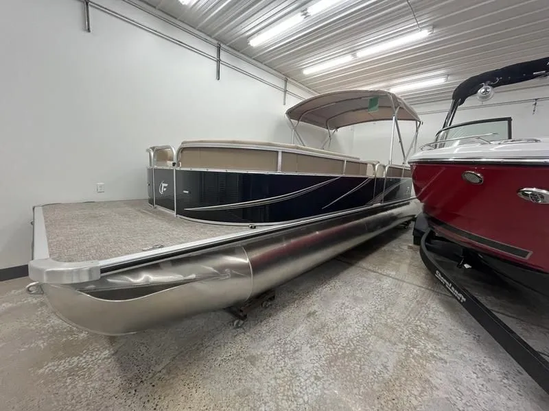 2023 Forester Pontoons FORESTER 25 CRUISE 115HP BUNK TRAILER in Fargo, ND