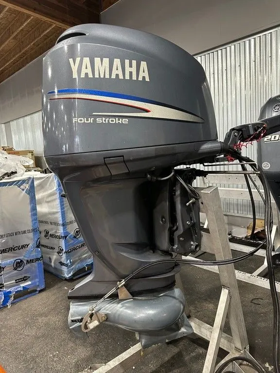 2011 Yamaha F225TXR