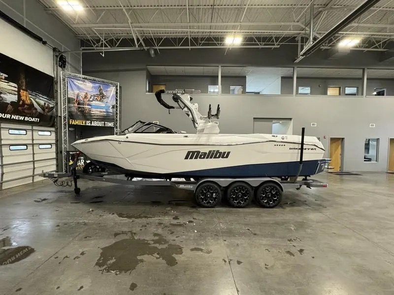 2024 Malibu Boats 26 LSV