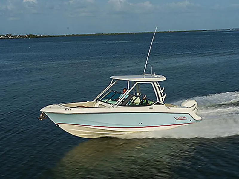 2023 Boston Whaler 240 Vantage