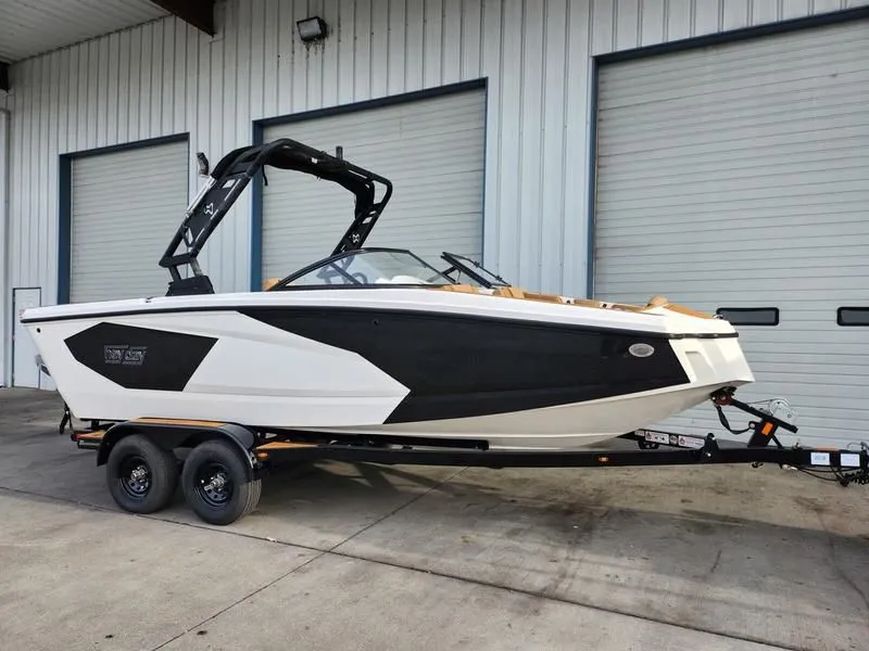 2024 Heyday Wake Boats WT-2DC