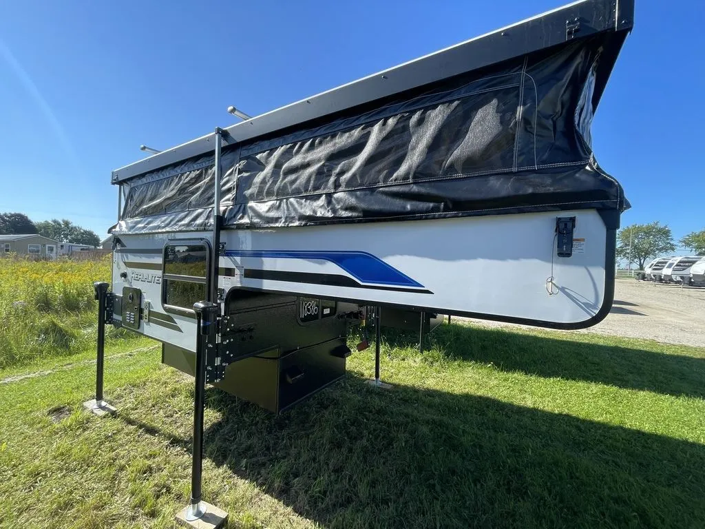 2024 Palomino Real-Lite Truck Camper Soft Side SS-1600