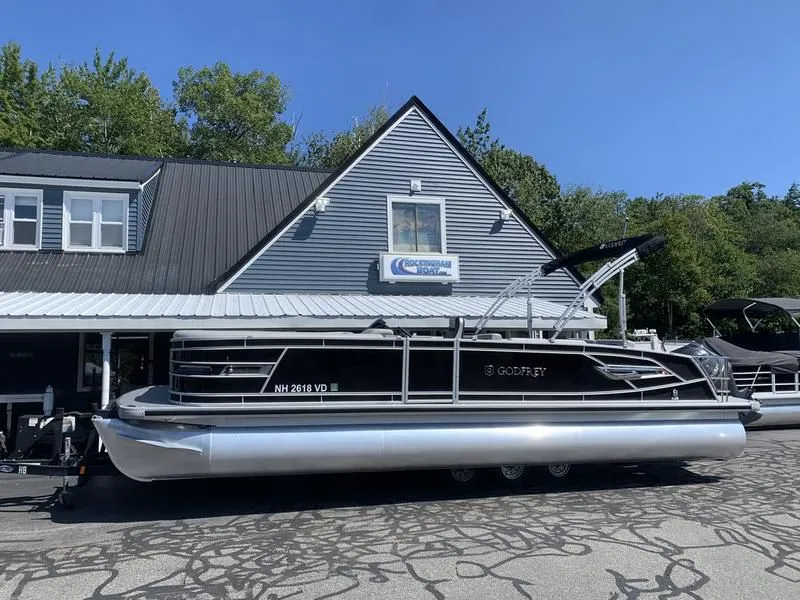 2022 Godfrey AP 275 Deluxe Flip Lounger in Hampstead, NH