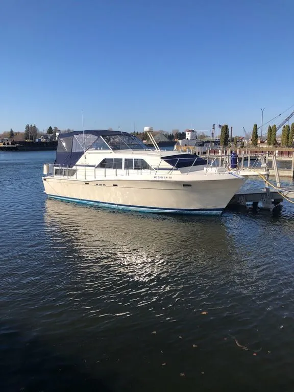 1986 Chris Craft Catalina 381