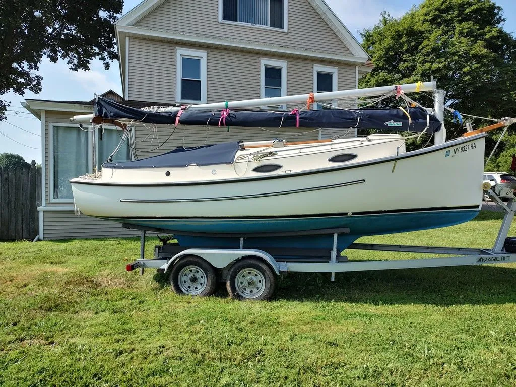 2019 Com-Pac Horizon Cat in Skaneateles, NY