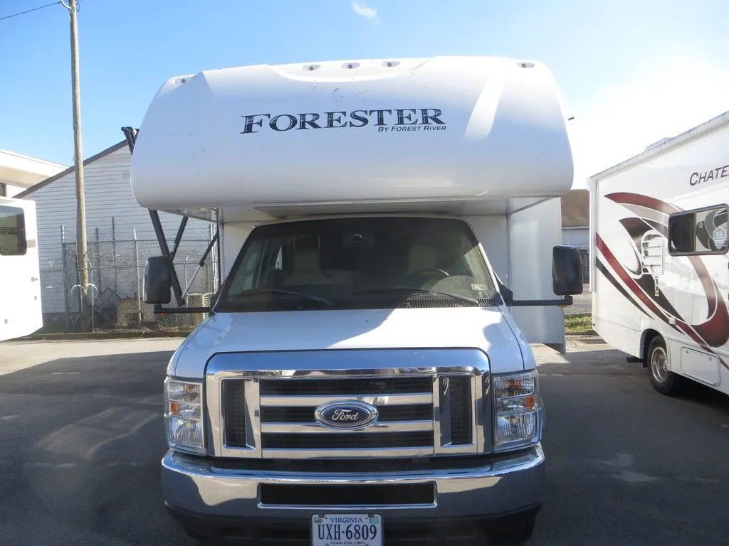 2017 Forest River Forester Ford Chassis 3171DS