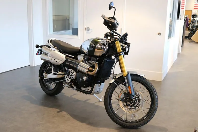 2023 Triumph Scrambler 1200 XE Chrome Edition Brooklands Green