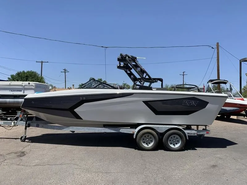 2023 Heyday Wake Boats WTSURF