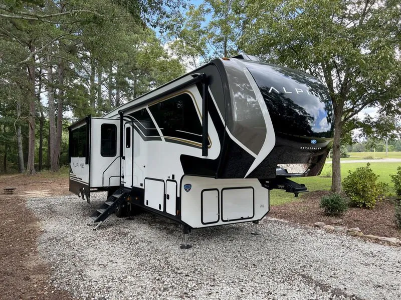 2024 Keystone RV Alpine 3011CK