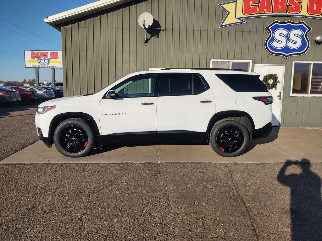 2021 Chevrolet Traverse Premier with Redline Package! Only 35k! All new tires and loaded!