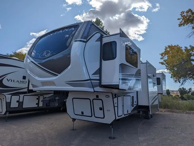 2024 Keystone RV Montana 3761FL