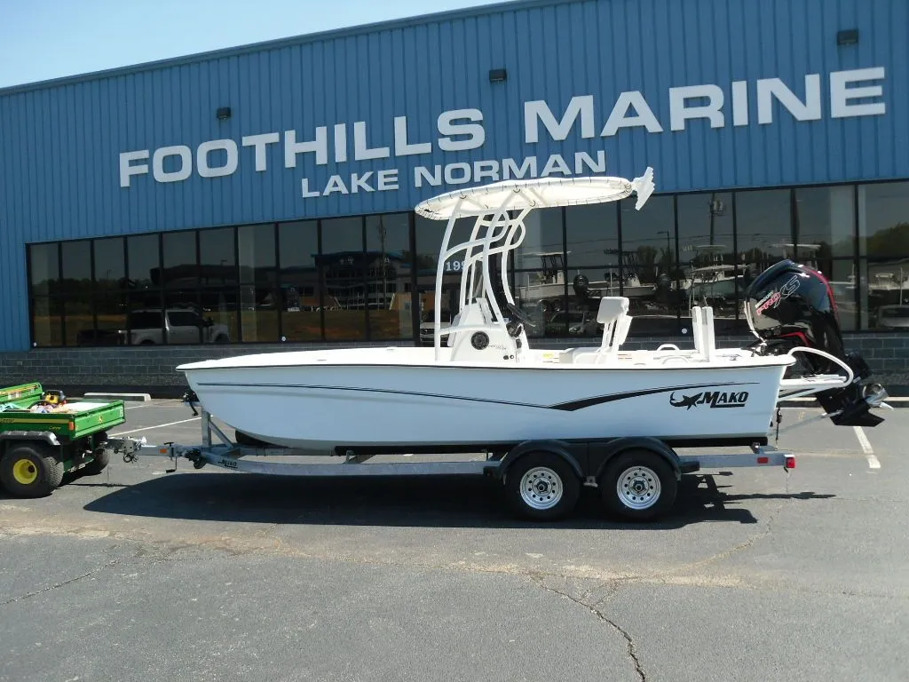 2023 Mako Pro Skiff 19 CC