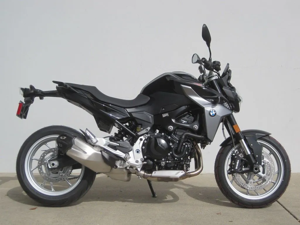 2023 BMW F 900 R Black Storm Metallic