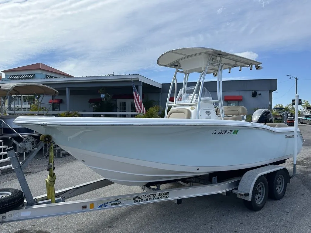 2016 TideWater Boats LXF 210