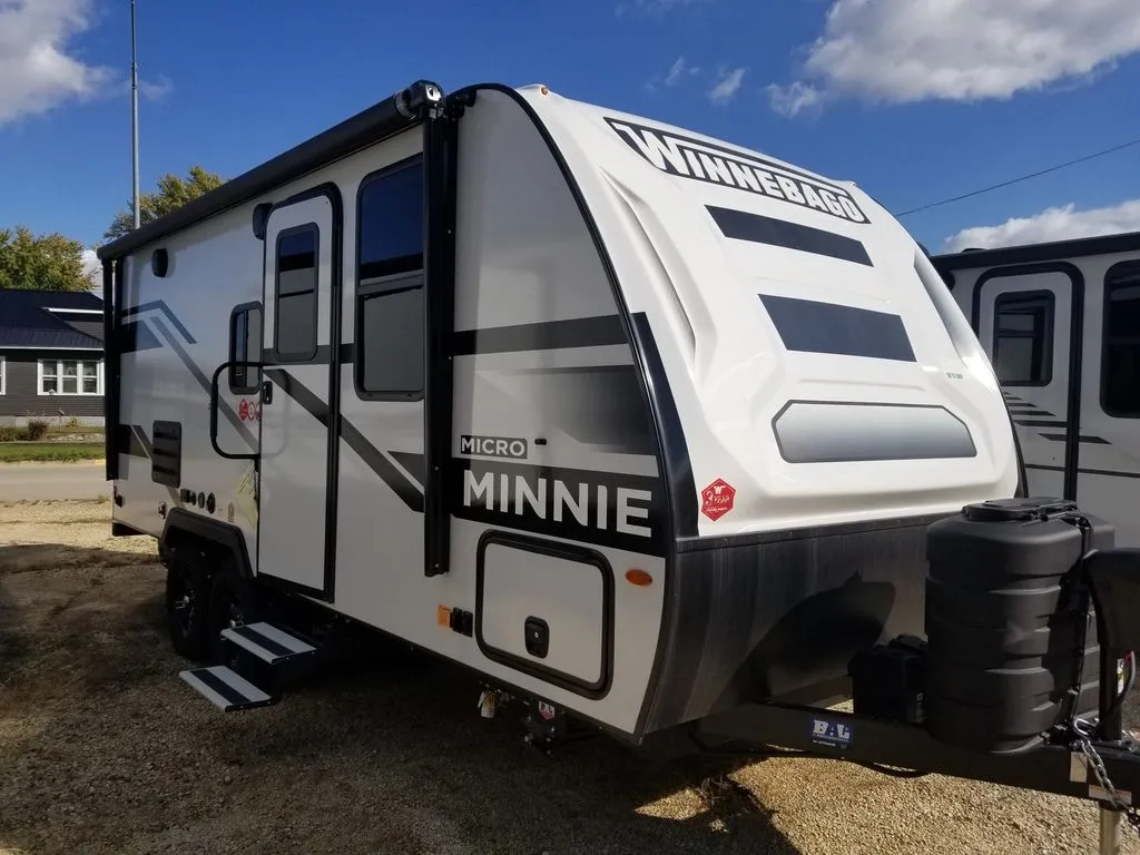 2023 Winnebago Micro Minnie 2108DS