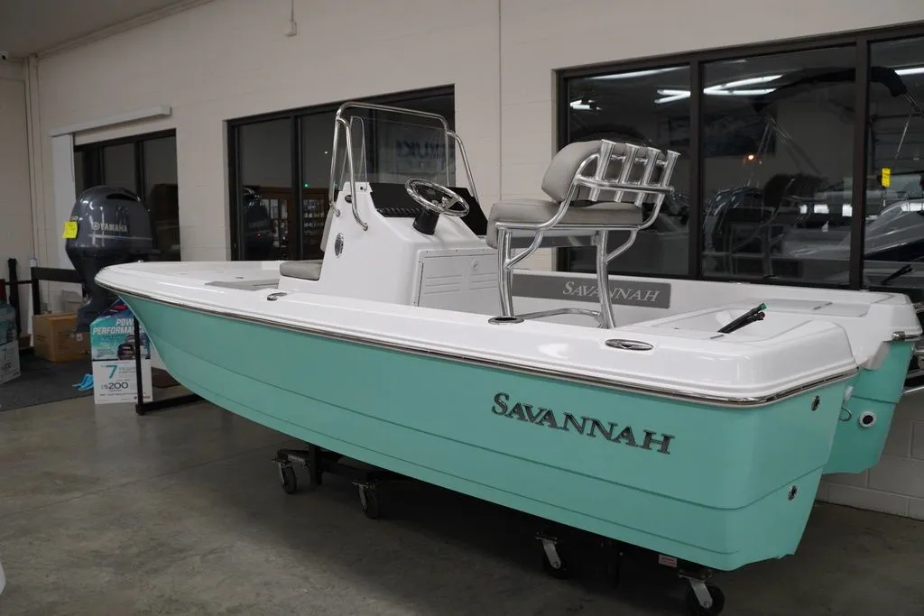 2023 Savannah Boats 190 IS