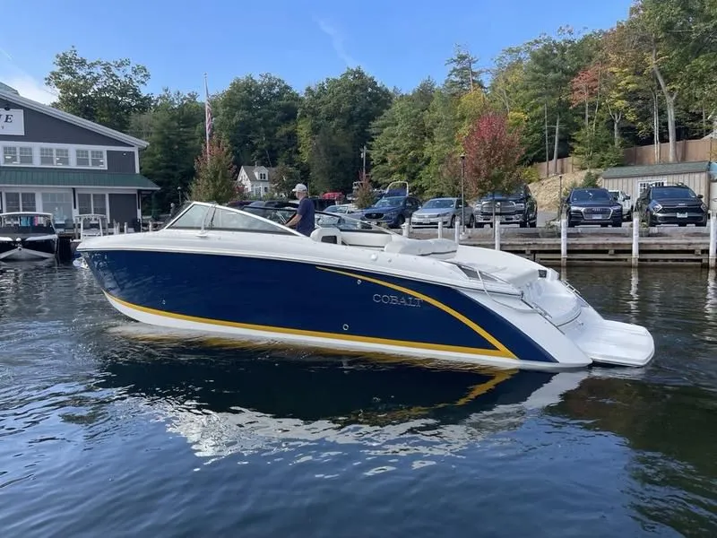 2016 Cobalt Boats R30