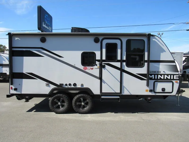 2023 Winnebago Micro Minnie 2108FBS