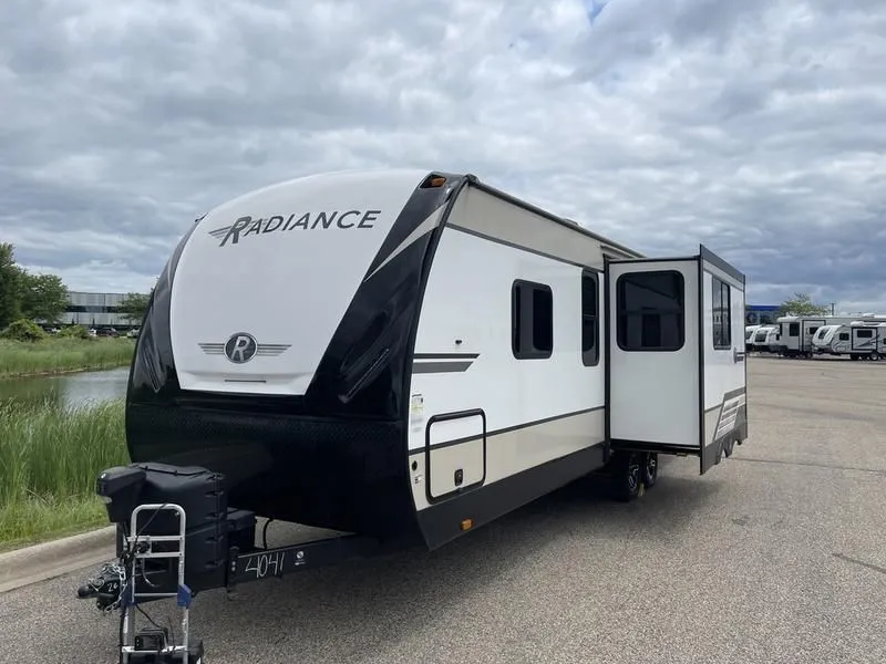 2020 Cruiser RV Radiance Ultra-Lite R-26KB