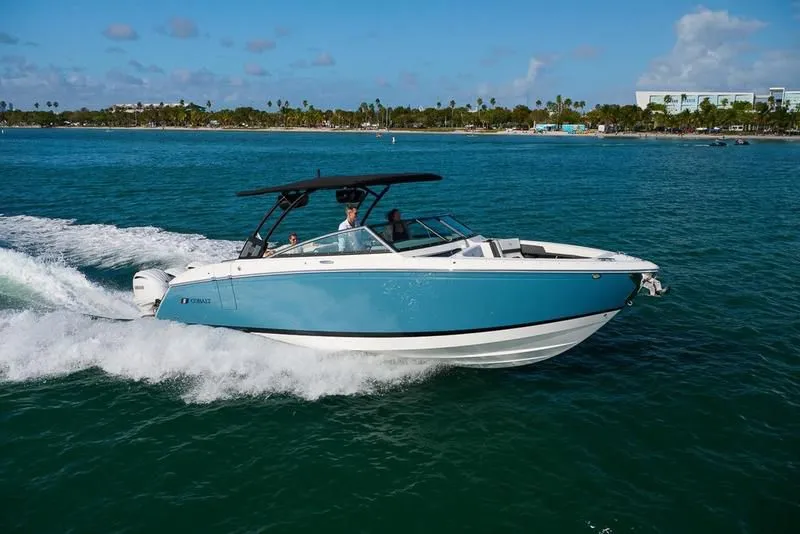 2024 Cobalt Boats R33 Outboard