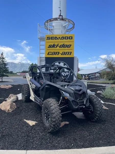 2023 Can-Am Maverick X3 DS Turbo Desert Tan & Carbon Black