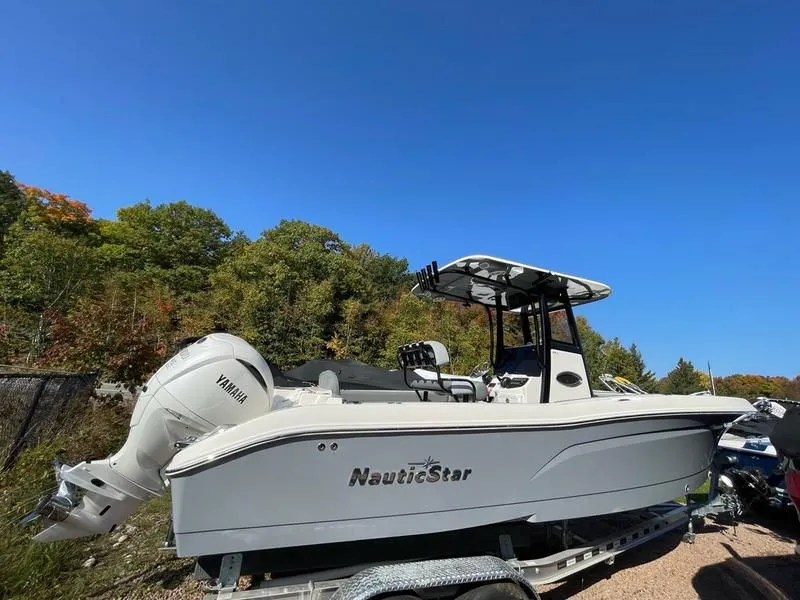 2023 NauticStar 24L