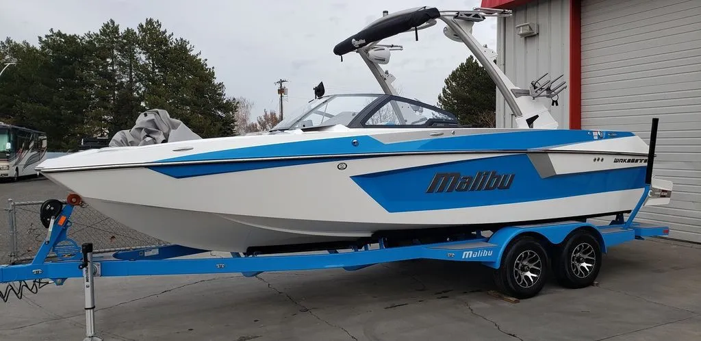 2022 Malibu Boats 23 MXZ in Kennewick, WA