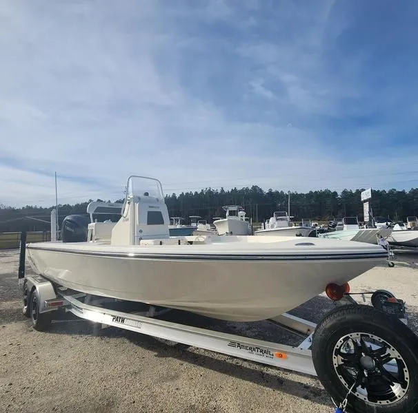 2024 Pathfinder Boats 2200 TRS
