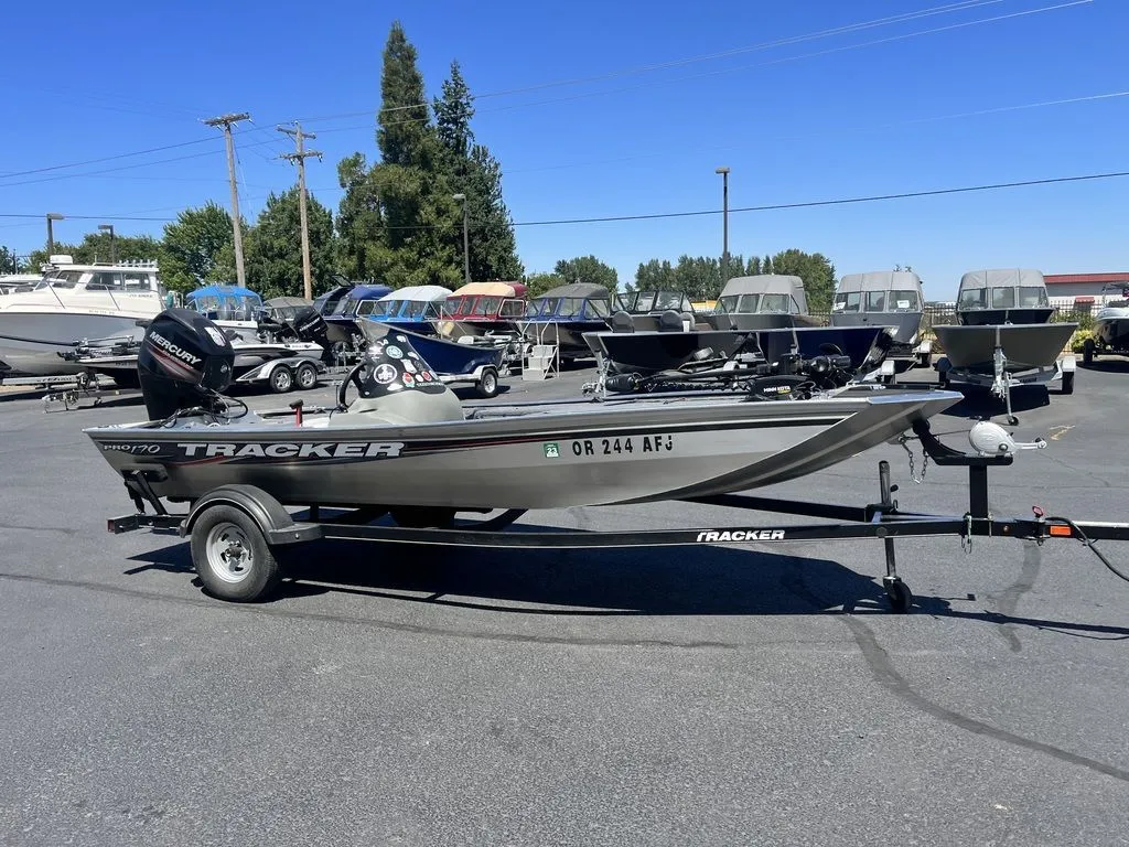 2016 Tracker Marine Pro 170