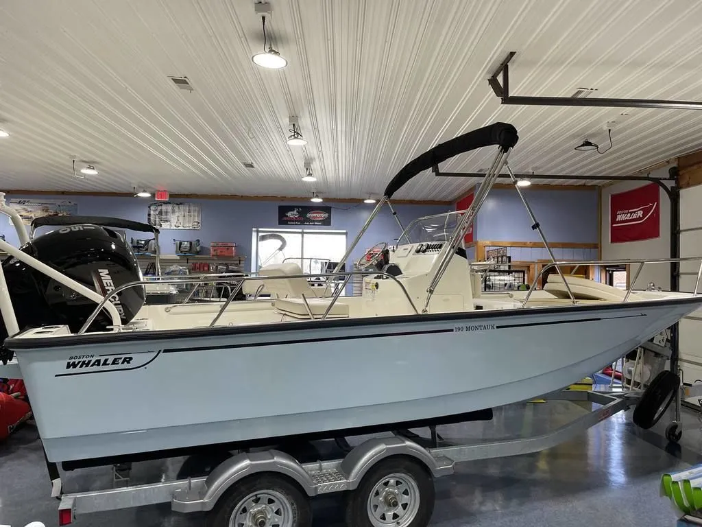 2024 Boston Whaler 190 Montauk