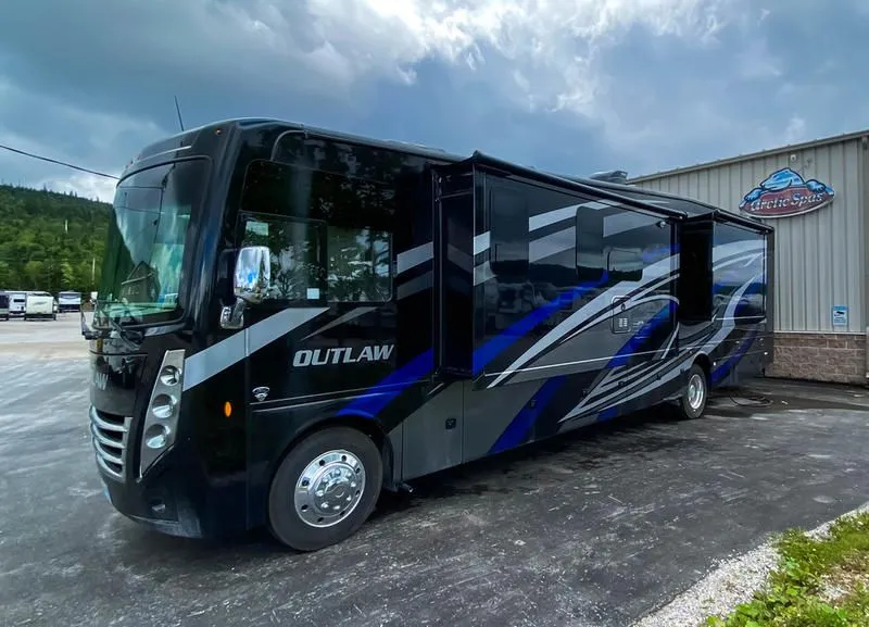 2022 Thor Motor Coach Outlaw OUTLAW 38KB