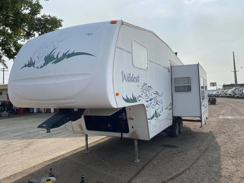 2003 Forest River Wildcat 27RL Fifth wheel