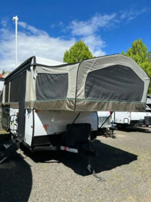 2022 Forest River Flagstaff Tent HW27KS